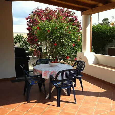 By The - 70mq Large Garden And Patio * Vulcano (Isola)